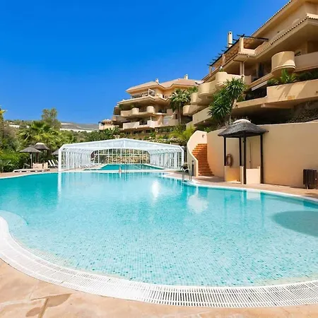 Appartamento Charming In Aloha Hill Club With Pools & Marbella