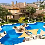 Charming In Aloha Hill Club With Pools & Marbella