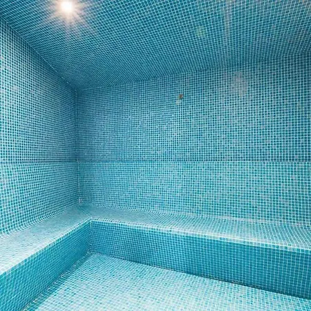 Charming In Aloha Hill Club With Pools &