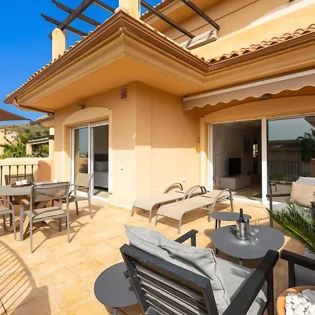 Апартаменти Charming In Aloha Hill Club With Pools & *