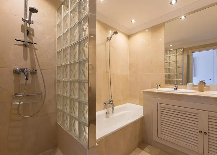 Charming In Aloha Hill Club With Pools & Lejlighed Marbella