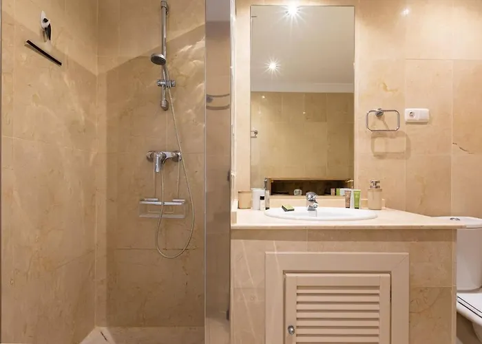 Apartment Charming In Aloha Hill Club With Pools &