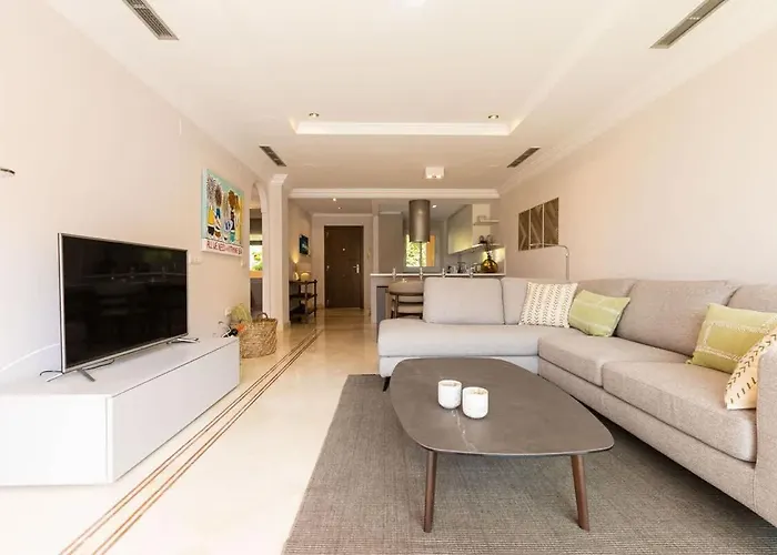 Appartement Charming In Aloha Hill Club With Pools & Marbella