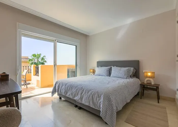 Charming In Aloha Hill Club With Pools & Apartment Marbella