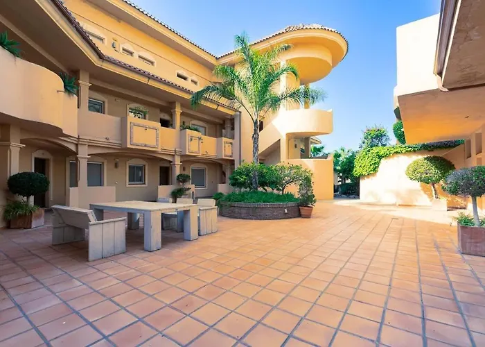 Apartment Charming In Aloha Hill Club With Pools &